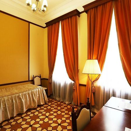 Garni Hotel Минск Екстериор снимка
