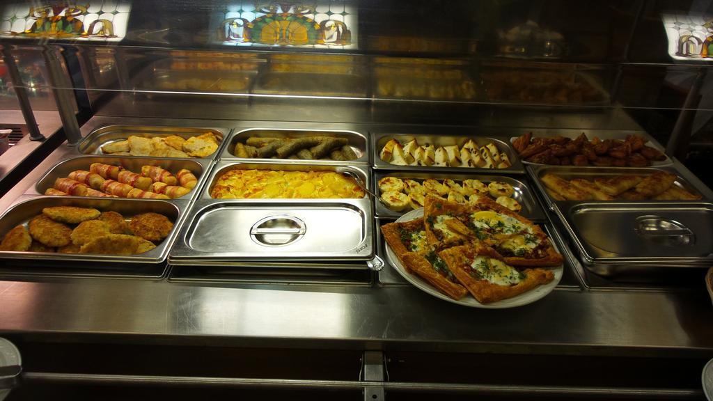 Garni Hotel Минск Екстериор снимка