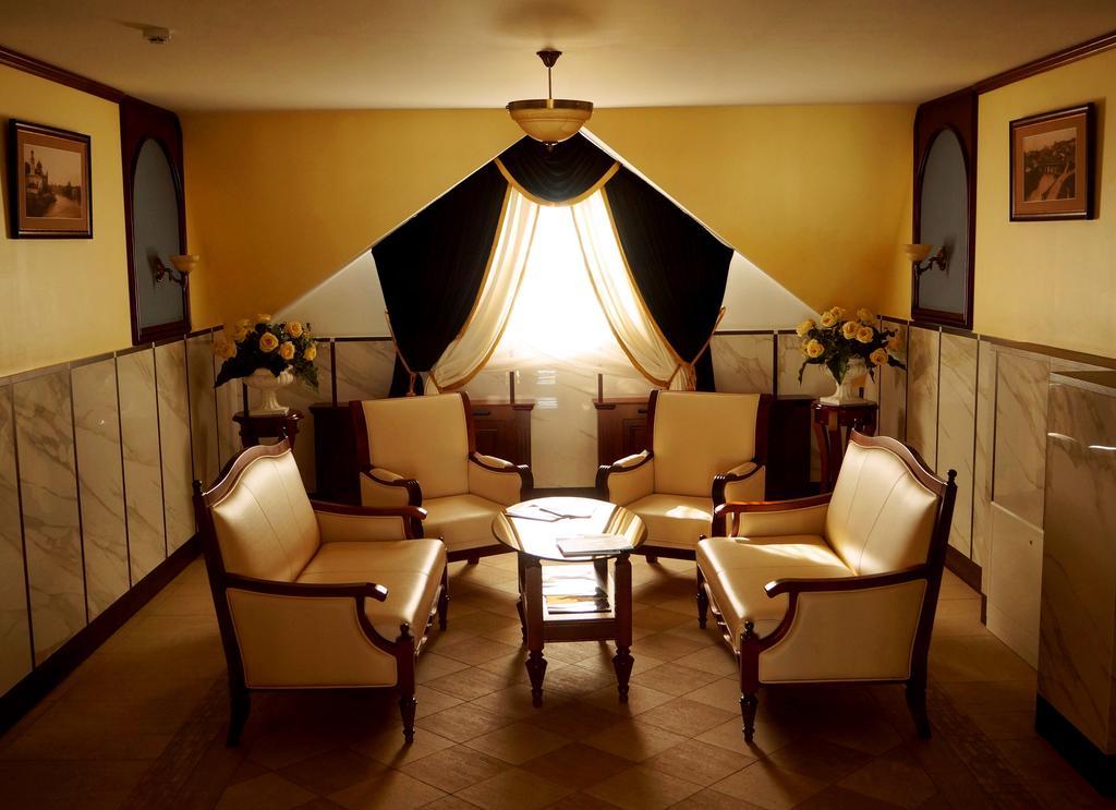 Garni Hotel Минск Екстериор снимка