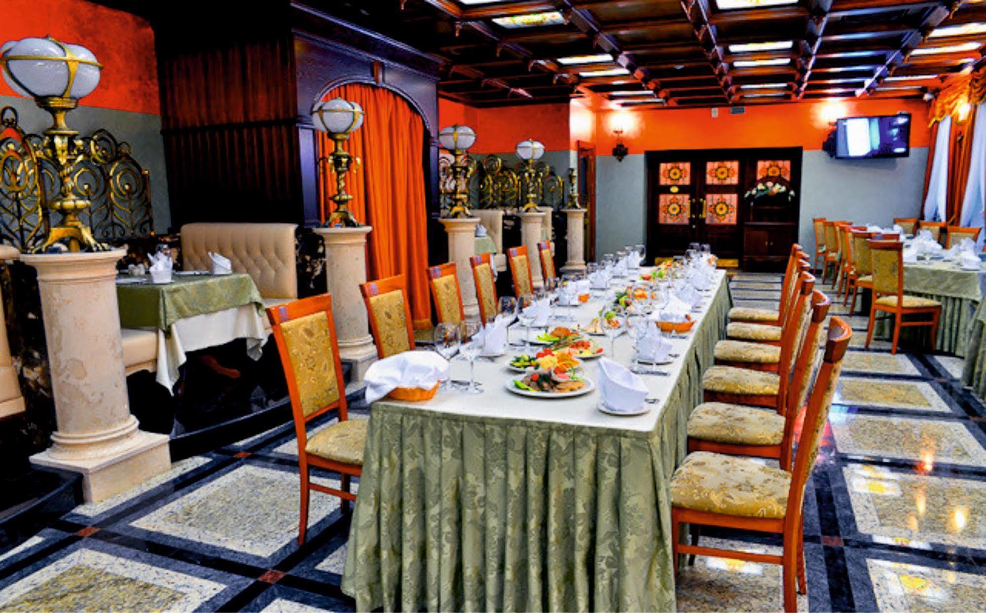 Garni Hotel Минск Екстериор снимка