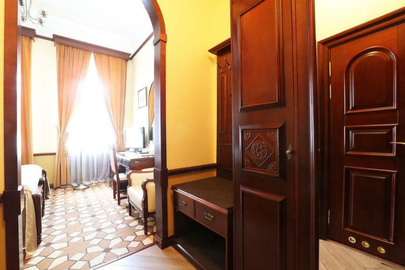 Garni Hotel Минск Екстериор снимка
